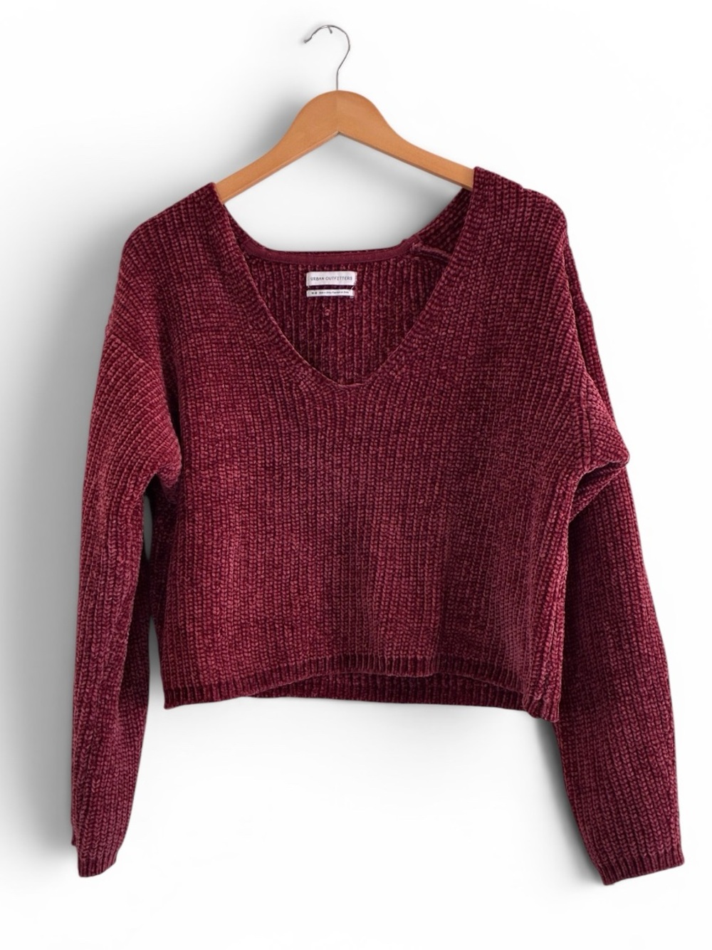 Urban Outfitters | Slouchy v-neck ultra soft chenille sweater size medium